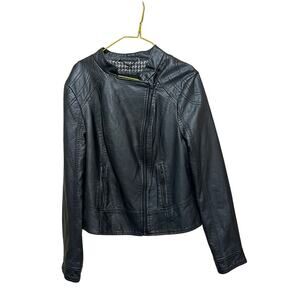 BLACK RIVET FAUX VEGAN LEATHER MOTO BIKER JACKET BLACK ASYMMETRICAL FRONT‎ ZIP L